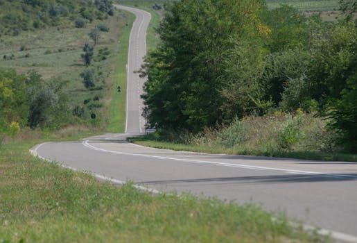 Unikátní víkendové roadtripy z Prahy: Skryté perly a tematické trasy